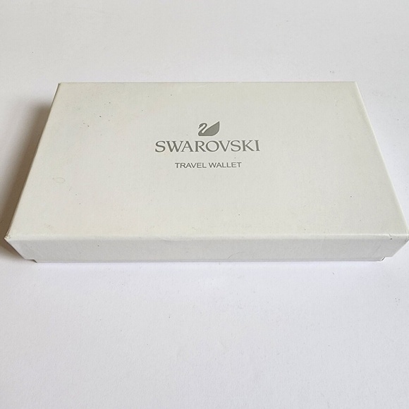 - Amazing Swarovski Crystal SS19 Travel Wallet 2019 New in Box #5493061 Off … - Picture 7 of 7